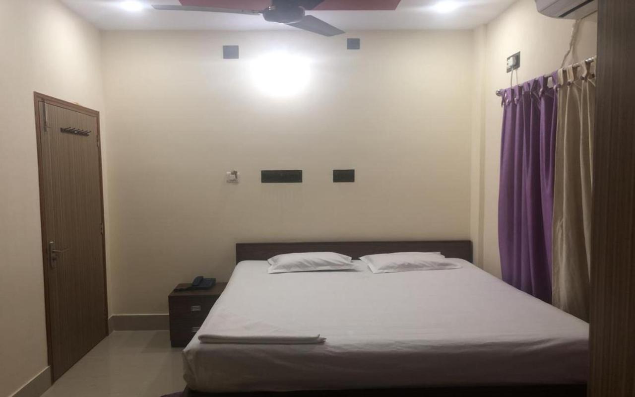 Staymaker Hotel Sannidhyo Shānti Niketan Kültér fotó