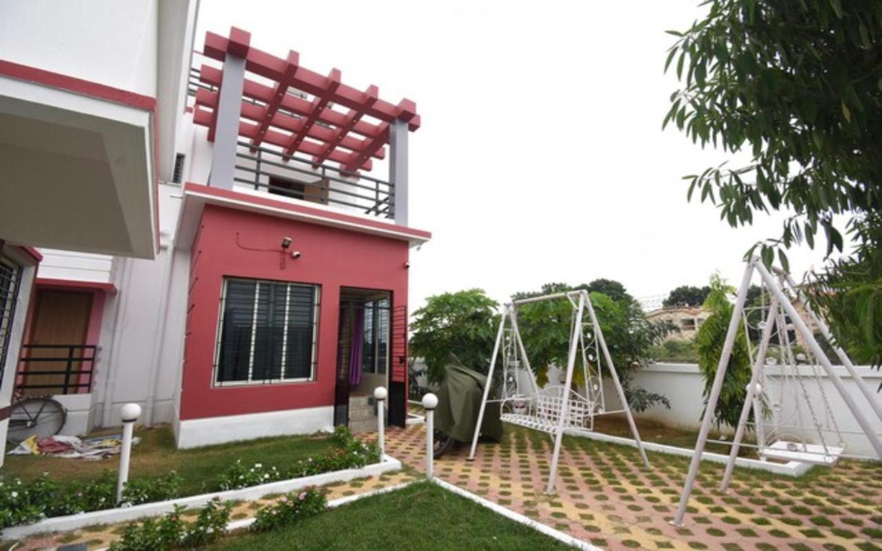 Staymaker Hotel Sannidhyo Shānti Niketan Kültér fotó